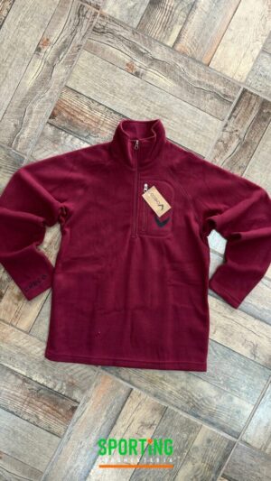 Buzo polar con cierre medio y bolsillo frontal.