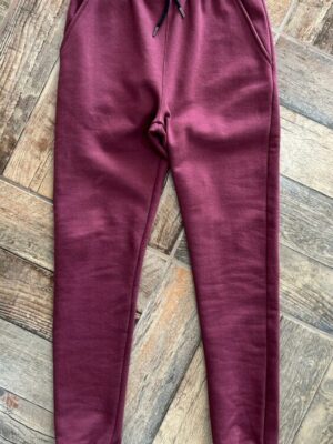 Pantalón jogger frisa con puños – Bordó
