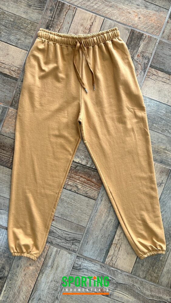 Pantalón jogger clásico con puños – Color camel