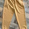Pantalón jogger clásico con puños – Color camel