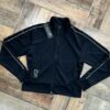 Campera deportiva con cierre