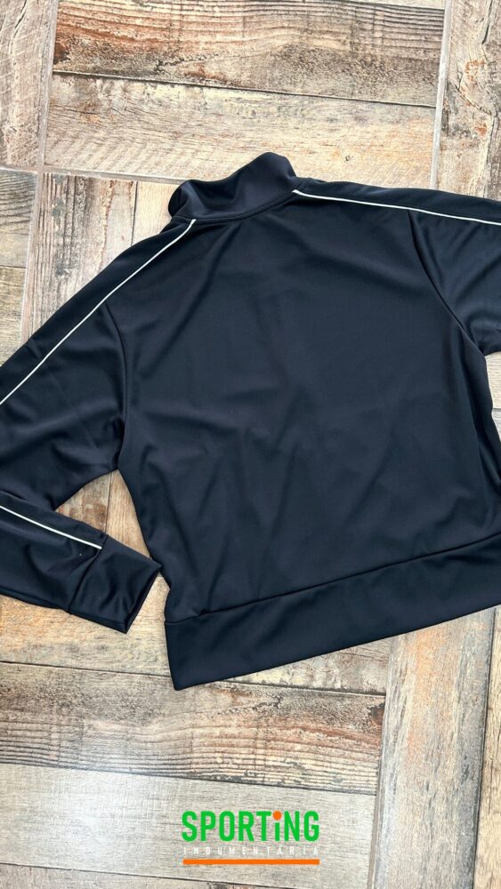 Campera deportiva con cierre