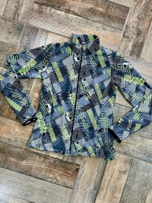 Campera deportiva estampada con cierre frontal