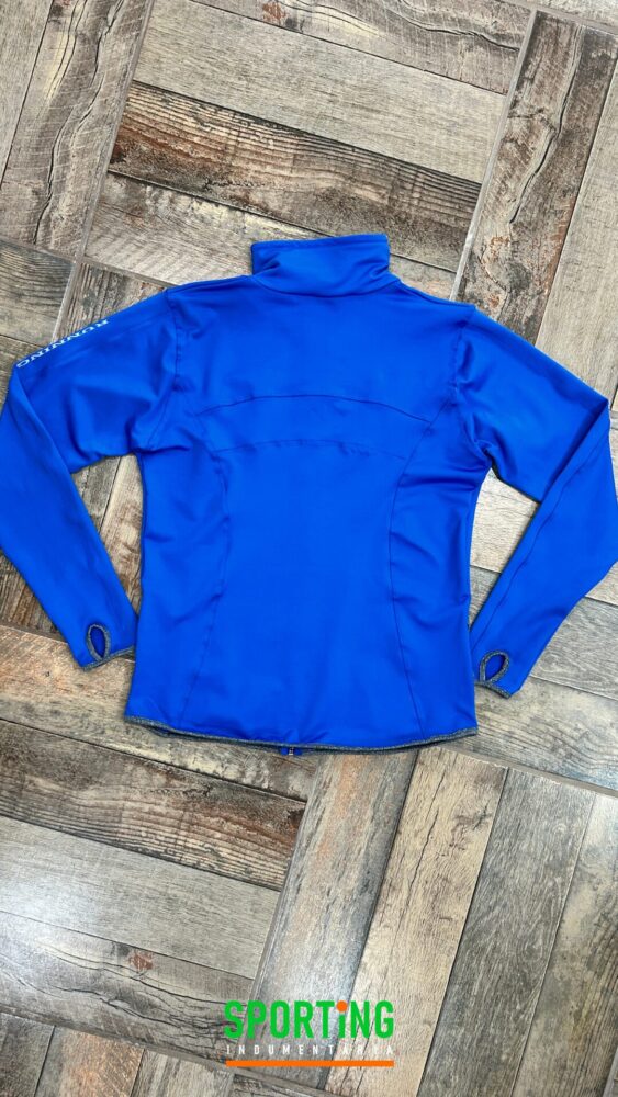 Campera deportiva con cierre