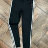 Calza deportiva con franjas laterales