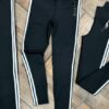 Calza deportiva con franjas laterales